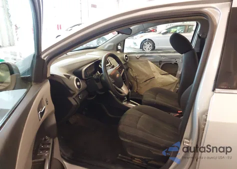 2018 Chevrolet Sonic Lt Auto z USA, uszkodzony, nr VIN 1G1JD5SHXJ4123252